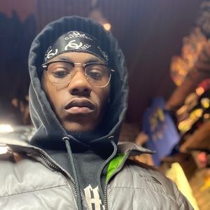 Meet your Posher, Malik